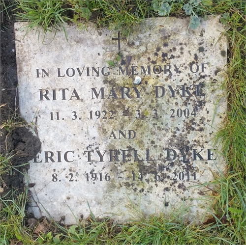 Photo of the grave of RITA MARY DYKE (née POTTER)