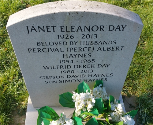 Photo of the grave of JANET ELEANOR DAY (née BETTS)