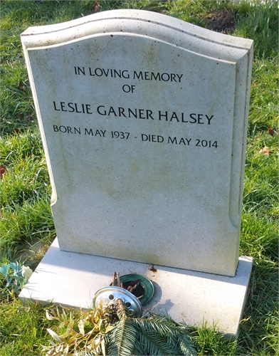 Photo of the grave of LESLIE GARNER HALSEY