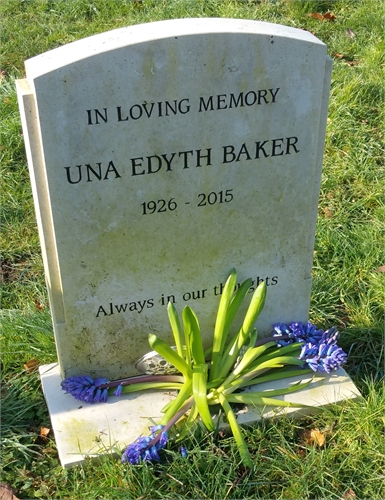 Photo of the grave of UNA EDYTH BAKER (née HOLLIER)