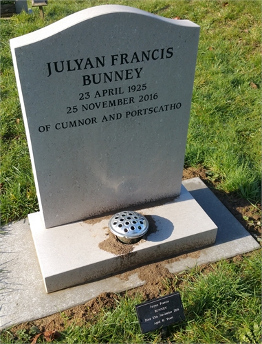 Photo of the grave of JULYAN FRANCIS BUNNEY