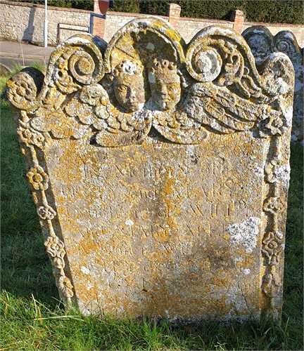 Photo of the grave of MARY AYRES