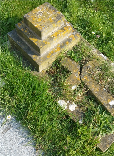 Photo of the grave of (KENNY) KENNETH THOMAS JAMES WASTIE