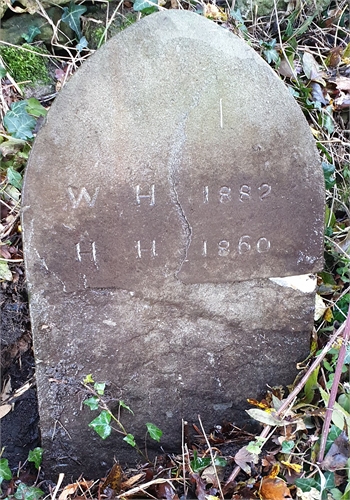 Photo of the grave of WILLIAM HUTT