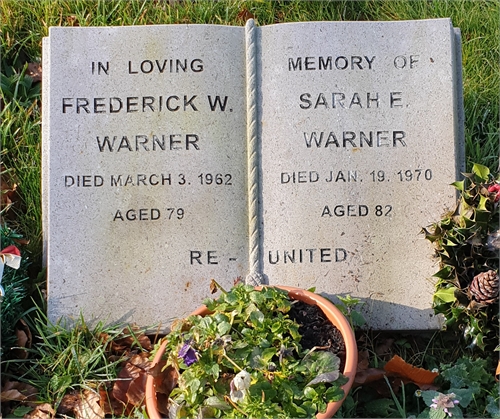 Photo of the grave of SARAH ELIZABETH WARNER (née ?)