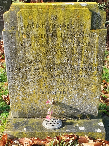 Photo of the grave of HARRY WILLIAM BASCOMBE