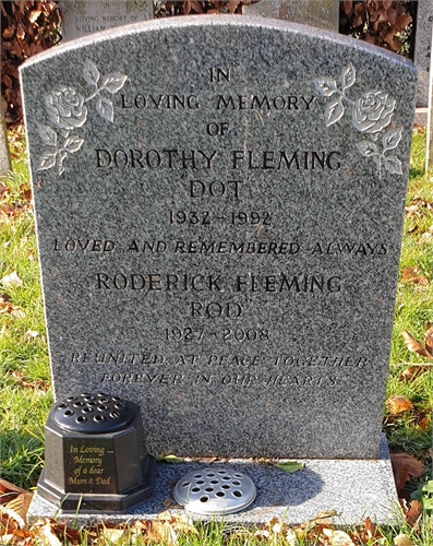 Photo of the grave of (DOT) DOROTHY AMELIA FLEMING (née PARKER)