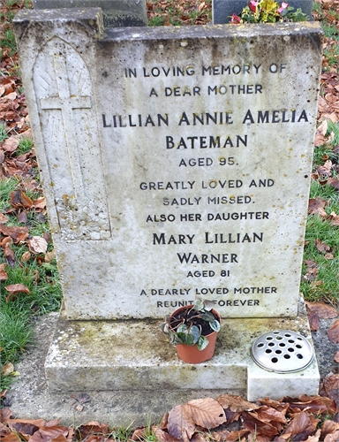 Photo of the grave of MARY LILLIAN WARNER (née BATEMAN)