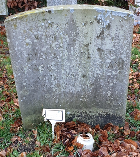 Photo of the grave of DIANA MADELINE FOVARGUE FRANKLAND (née TAVERNOR)