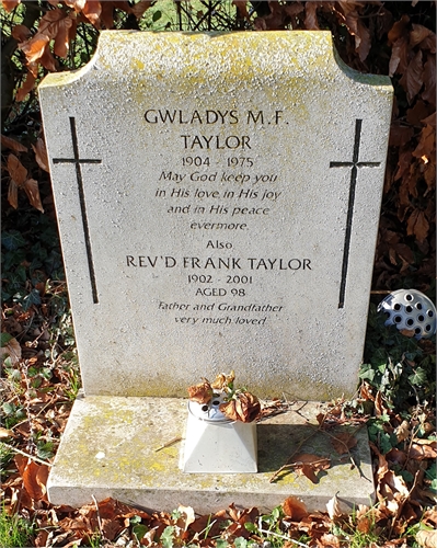 Photo of the grave of GWLADYS MARY FRANCES TAYLOR (née SKYRME)