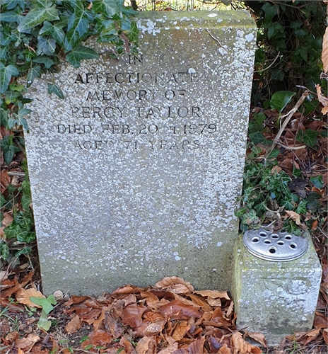 Photo of the grave of (PERCY) PERCIVAL BRIAN TAYLOR