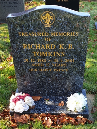 Photo of the grave of RICHARD KENNETH B. TOMKINS