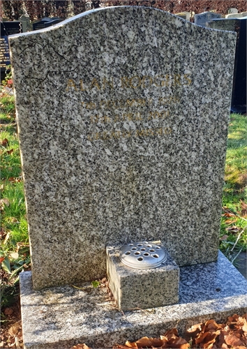 Photo of the grave of ALAN RODGERS