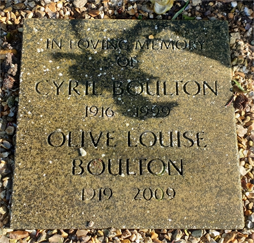 Photo of the grave of CYRIL BERT BOULTON