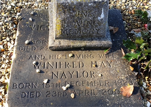 Photo of the grave of VICTOR DOUGLAS NAYLOR