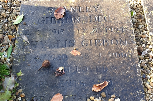 Photo of the grave of STANLEY GIBBON DFC