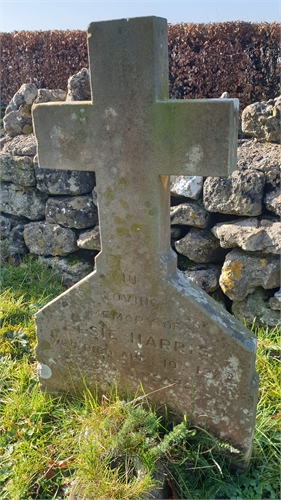 Photo of the grave of ELSIE M. HARRIS