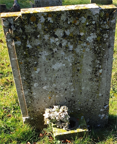 Photo of the grave of FANNY HARRIS (née PAGE)