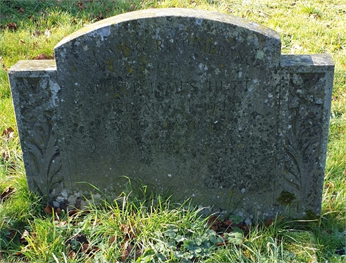 Photo of the grave of ALBERT JAMES HUTT