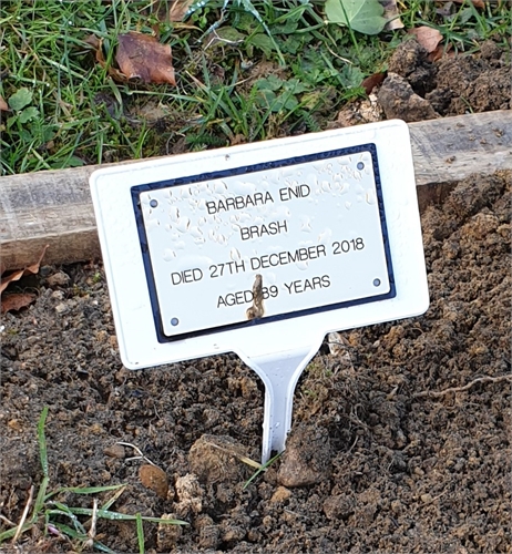 Photo of the grave of BARBARA ENID BRASH