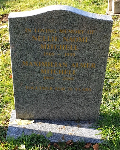 Photo of the grave of NELLIE NAOMI MITCHELL